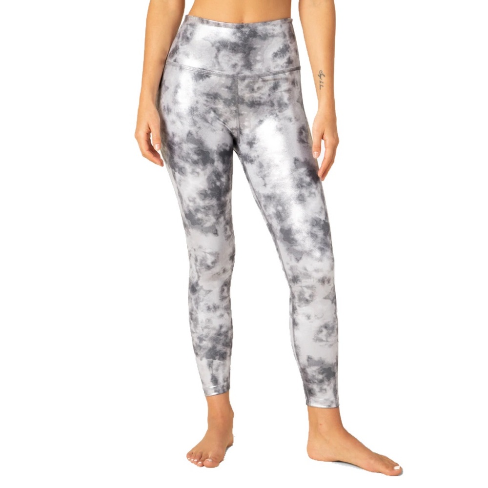 NWT Beyond Yoga Tie Dye High Waist Midi Legging - M - Gray Tie Dye Foil